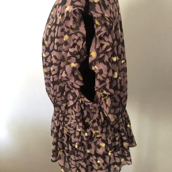 Plum and Gold leopard print ruffled top - Picture 4 of 6